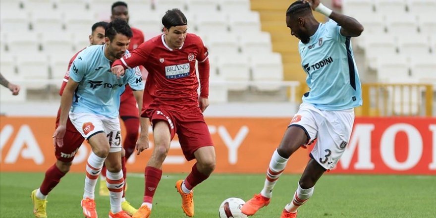 RAMS Başakşehir EMS Yapı Sivasspor'u 1-0 yendi