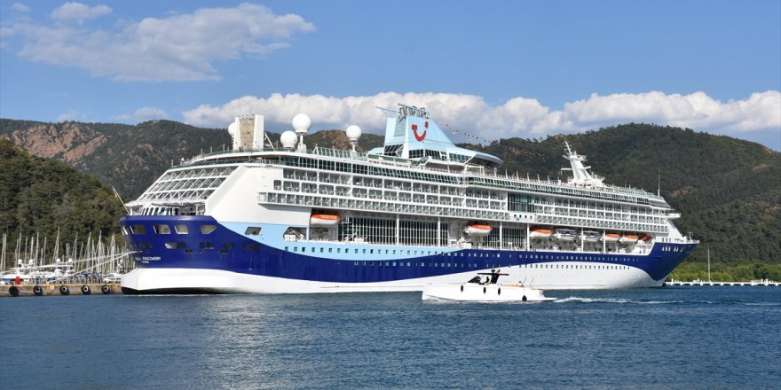 "Marella Discovery" kruvaziyeri Marmaris'e geldi