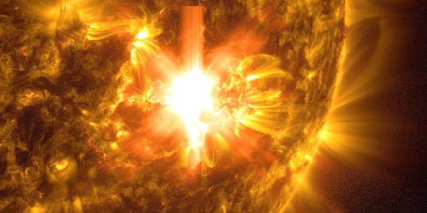 Güneş'te devasa bir patlama daha oldu: Kuzey ışıkları tekrar görülecek mi?