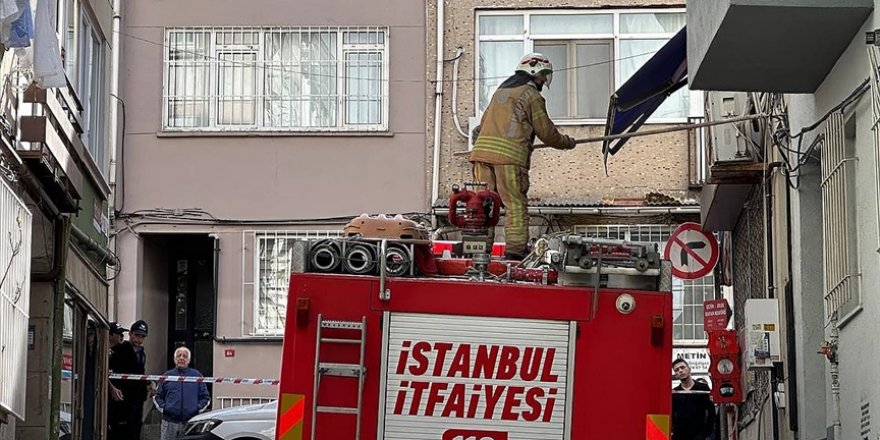 Beşiktaş'ta 4 katlı binanın tadilat yapılan ikinci katındaki dairede patlama meydana geldi