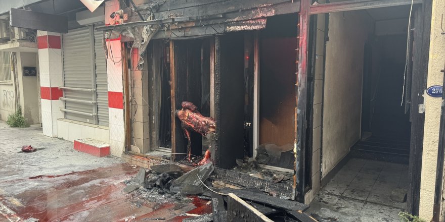 İzmir'de bir "korku evi" yangında kullanılamaz hale geldi