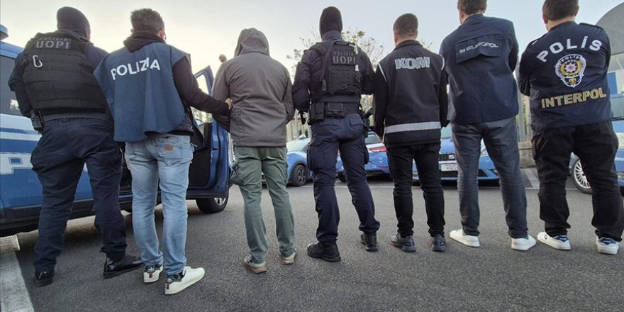 İtalya'daki organize suç örgütü operasyonunda 19 şüpheli yakalandı