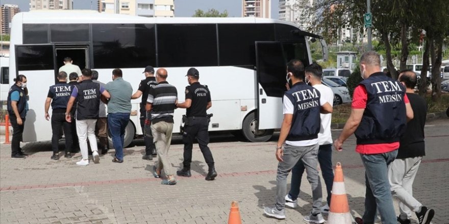 Mersin'de terör örgütü DEAŞ operasyonunda yakalanan 6 zanlı tutuklandı
