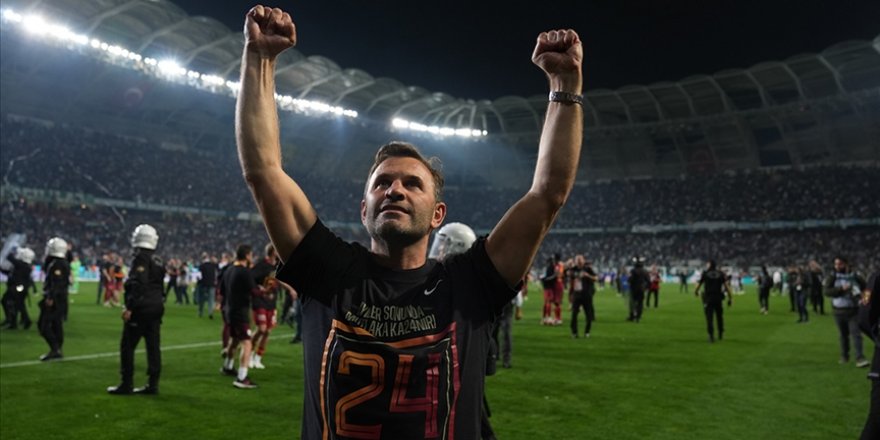 Okan Buruk, ikinci sezonunda da Galatasaray'ı rekorlarla şampiyonluğa taşıdı