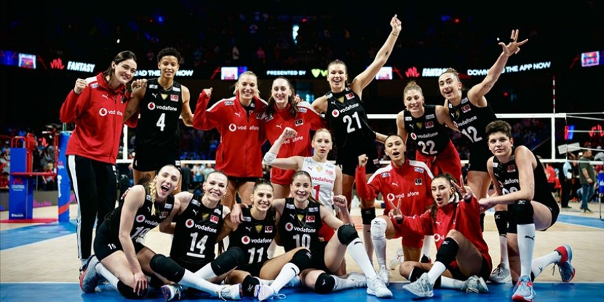 A Milli Kadın Voleybol Takımı, ABD'yi 3-2 mağlup etti