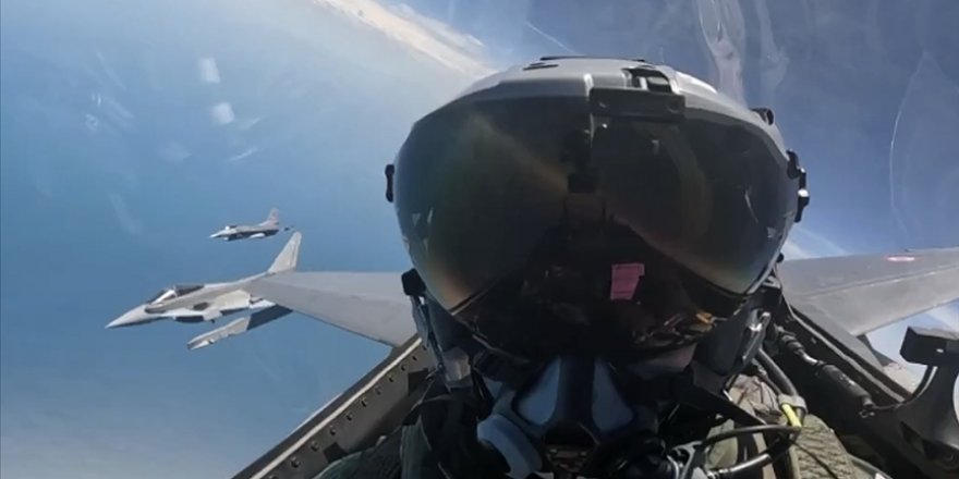 Türkiye, NATO'nun Geliştirilmiş Hava Polisliği görevine iki F-16 uçağıyla katıldı