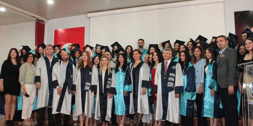 Ödemiş'te, Ege Üniversitesi Çocuk Gelişimi Bölümü öğrencileri mezuniyet heyecanı yaşadı