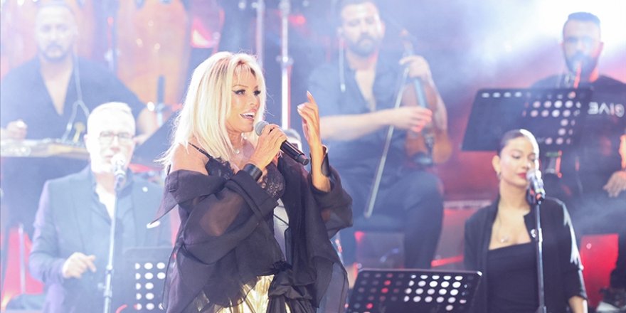 Ajda Pekkan yarın Beşiktaş Tüpraş Stadyumu'nda konser verecek