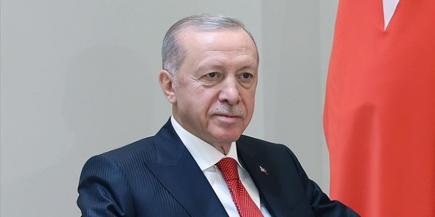 Cumhurbaşkanı Erdoğan: Bayramın kalplerimize huzur, Filistin ve Sudan'a barış getirmesini diliyorum