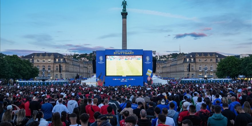 EURO 2024 coşkusu, Almanya'da meydanlarda yaşanıyor