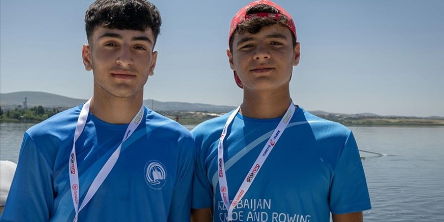Azerbaycan Genç Milli Kürek Takımı, Ankara'daki kupaya "renk" kattı