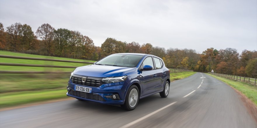 Yeni Dacia Sandero showroomlarda yerini aldı