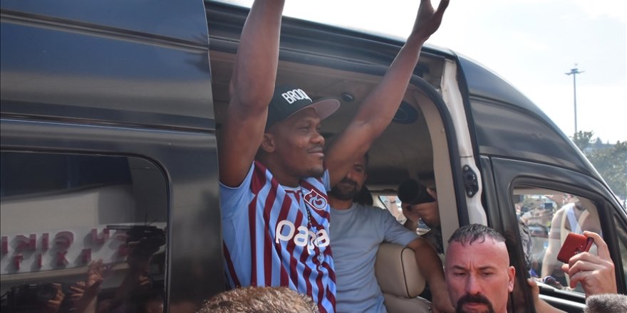 Trabzonspor'un transfer görüşmelerini sürdürdüğü Nwakaeme, Trabzon'a geldi