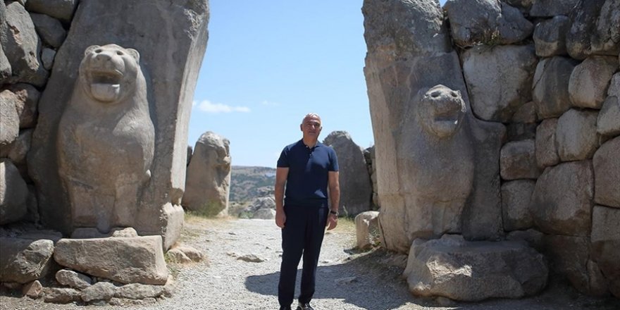 Kültür ve Turizm Bakanı Ersoy, Hattuşa ve Alacahöyük ören yerlerini gezdi