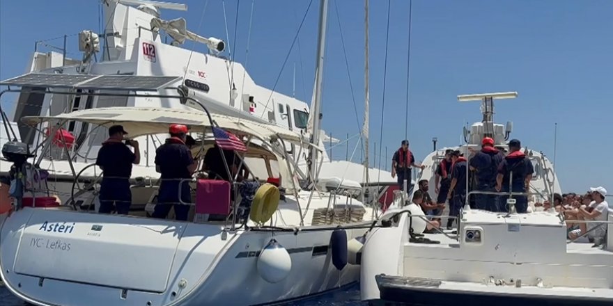 İzmir'de tekneyle yurt dışına kaçmaya çalışan 8 FETÖ mensubu yakalandı