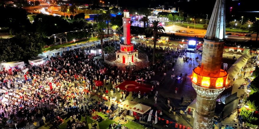 İzmir'de 15 Temmuz Demokrasi ve Milli Birlik Günü etkinlikleri düzenlendi