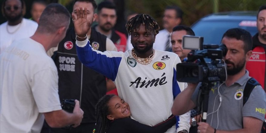 Fenerbahçe'nin transfer görüşmelerinde bulunduğu Saint-Maximin İstanbul'da