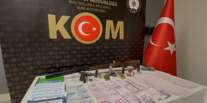 İzmir'de tefecilik operasyonunda 12 gözaltı