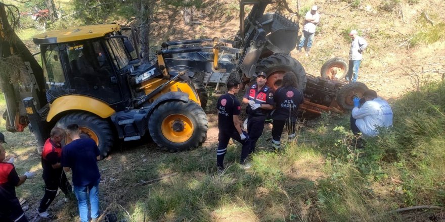 Kütahya'da devrilen traktörün sürücüsü öldü