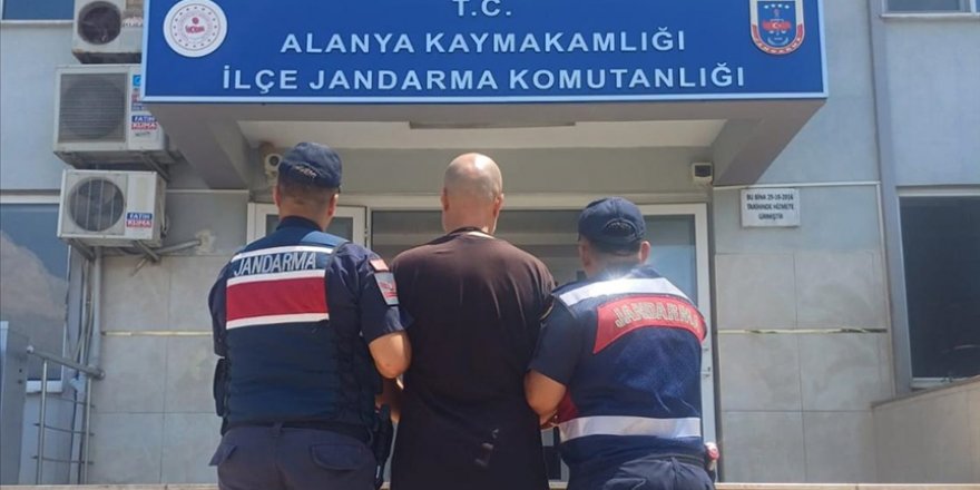 Interpol'ün kırmızı bültenle aradığı Rus uyruklu kişi Alanya'da yakalandı