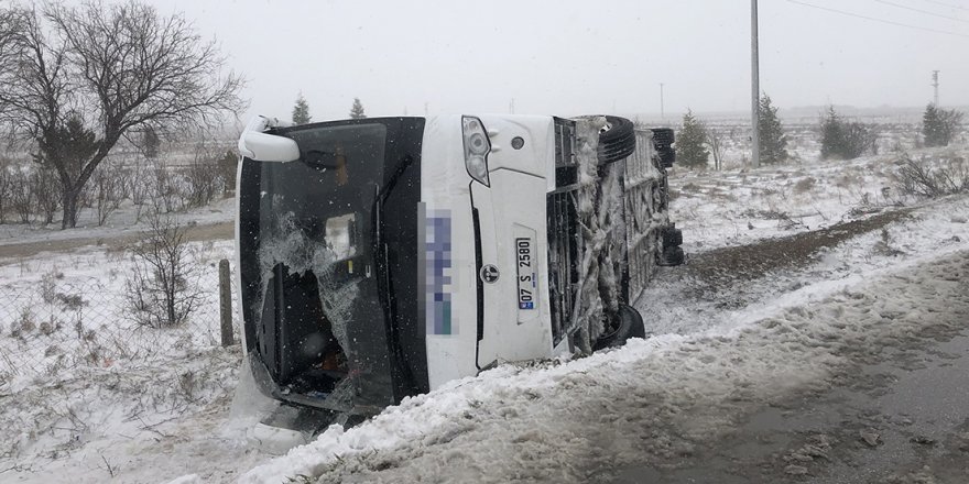 Konya ‘da 2 tur otobüsü kaza yaptı: 1 ölü, 40’dan fazla yaralı