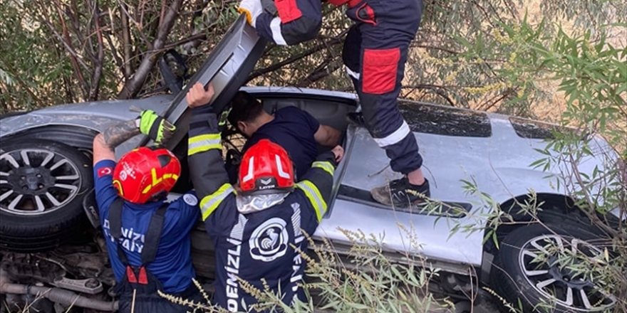 Denizli'de trafik kazalarında 2 kişi öldü, 8 kişi yaralandı