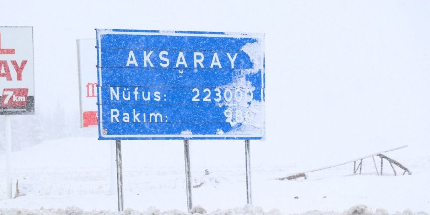 Aksaray’da olumsuz hava koşulları nedeniyle mahsur kalan 117 vatandaş kurtarıldı