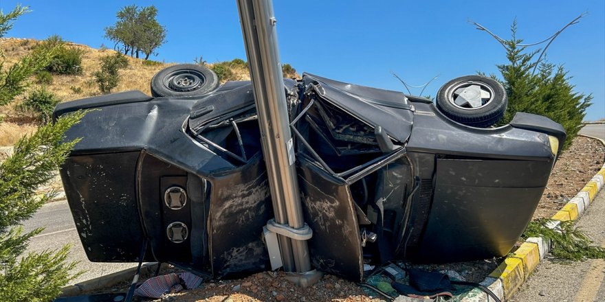 Uşak'ta trafik kazasında 5 kişi yaralandı