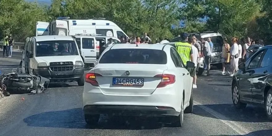 İzmir'de zincirleme trafik kazasında 1 kişi hayatını kaybetti, 6 kişi yaralandı