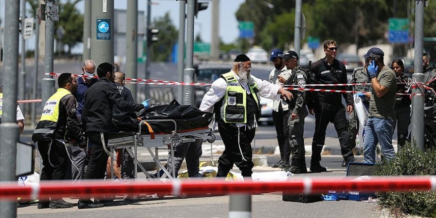 İsrail'in Holon kentinde düzenlenen bıçaklı saldırıda 2 İsrailli öldü iki kişi yaralandı