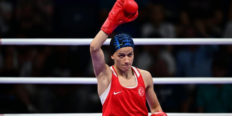 Milli boksör Hatice Akbaş, Paris 2024'te adını finale yazdırdı