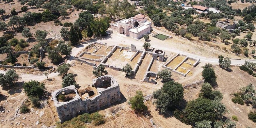 Beçin Antik Kenti'ndeki kazılarda Menteşeoğulları Beyliği döneminden sarnıç ortaya çıkarıldı