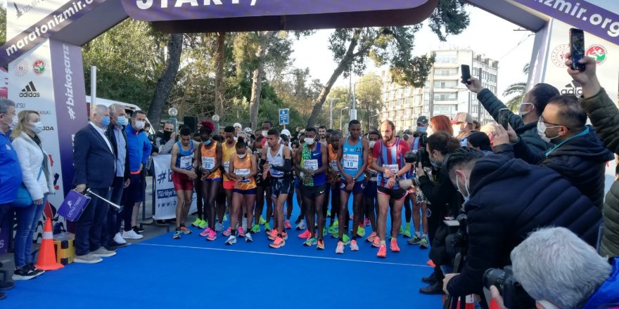 Maratonİzmir'de zorlu mücadele başladı