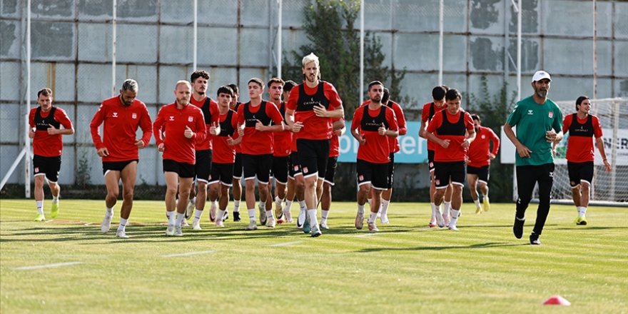 Sivasspor, Süper Lig'de yarın Trabzonspor'u konuk edecek