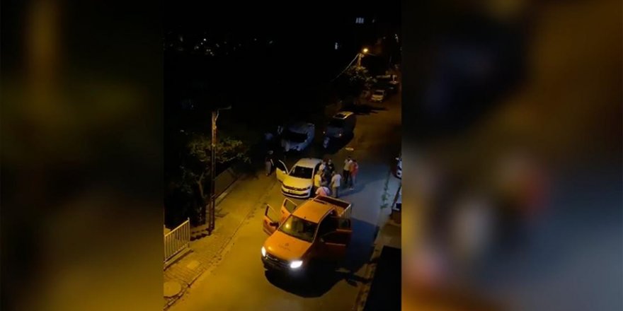 Ümraniye'de İBB aracı tarafından yolu kesilen otomobilin sürücüsü darbedildi