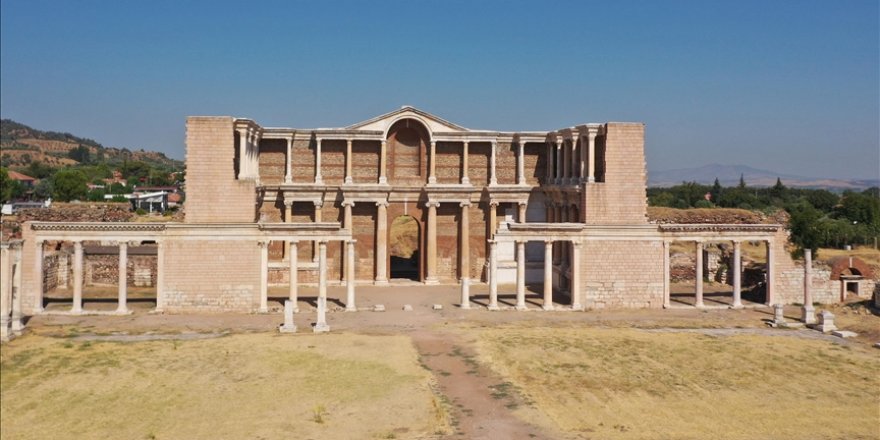 Sardes Antik Kenti'ndeki surun ihtişamı kazıyla ortaya çıkarılıyor