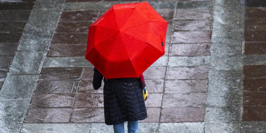 Meteoroloji'den bugün hava durumu için önemli uyarı: Çok kuvvetli fırtına ve sağanak yağmur geliyor