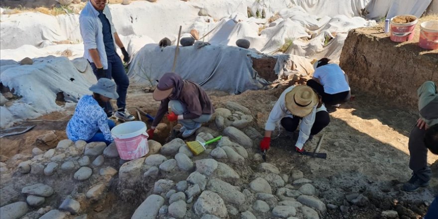 İzmir'deki Yassıtepe'de 5 bin yıllık yapı bulundu