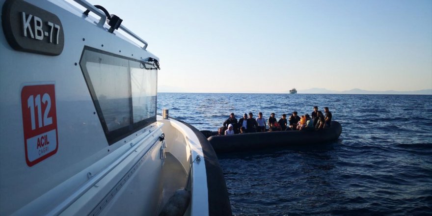 İzmir açıklarında 71 düzensiz göçmen kurtarıldı