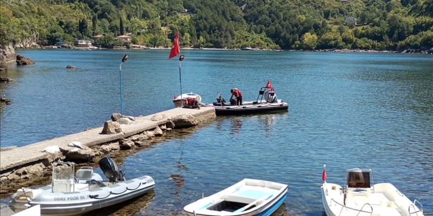 Kastamonu'da batan teknedeki 3 kişiden 2'sinin cansız bedeni bulundu