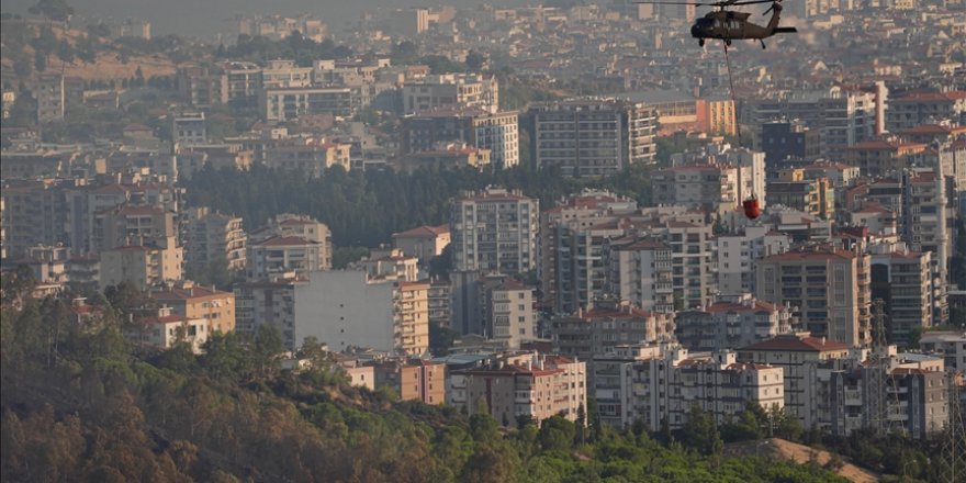 Sağlık Bakanlığı, İzmir'deki orman yangınlarından 78 kişinin etkilendiğini bildirdi