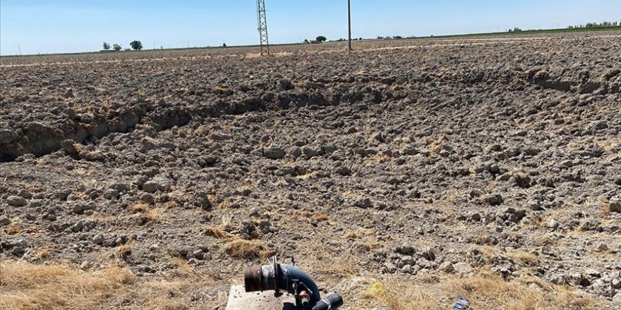 Karapınar'da 2 metre derinliğinde 20 metre çapında yeni bir obruk oluştu