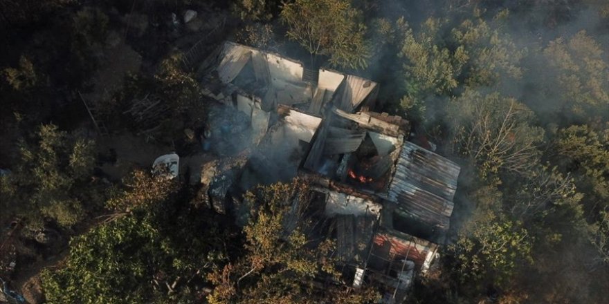 Bursa'da barakadan zeytinliğe sıçrayan yangın söndürüldü