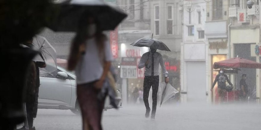 Meteoroloji'den 3 bölge için yağmur alarmı: 'Çok kuvvetli rüzgar ve gök gürültülü sağanak fırtınası esir alacak'