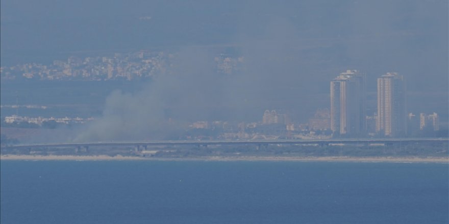 Hizbullah, İsrail’e saldırı başlattığını duyururken İsrail, Lübnan’ın güneyini vuruyor