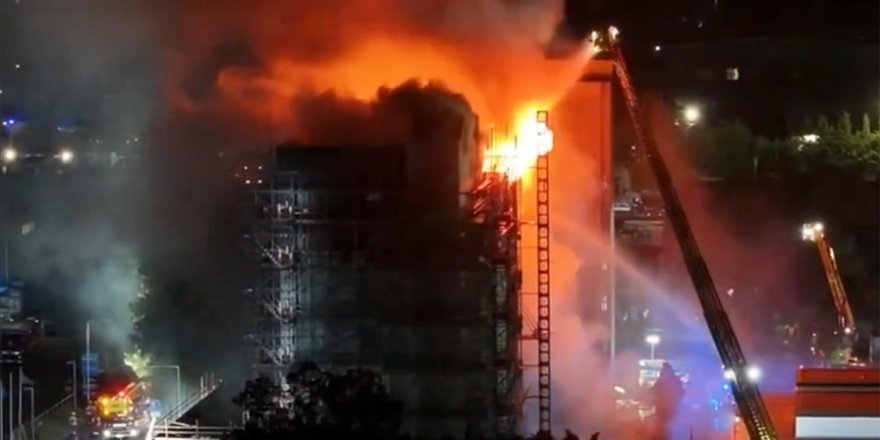 Londra'da çok katlı binada çıkan yangında 100'ü aşkın kişi tahliye edildi