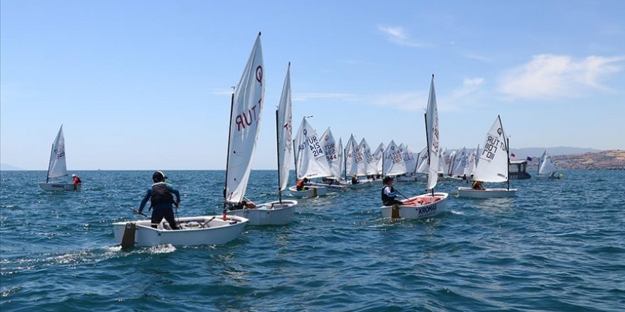 Tekirdağ Yelken Kulübü, 38 yıldır "Mavi gözlü şehrin" yelkencilerini yetiştiriyor