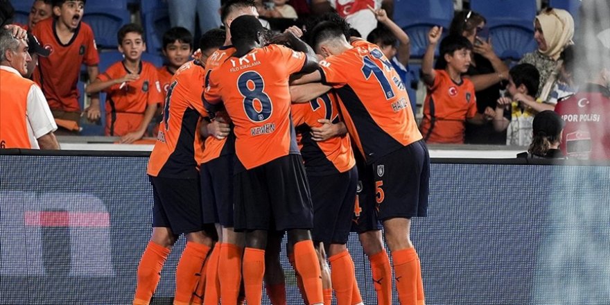 Başakşehir, UEFA Konferans Ligi'nde adını lig aşamasına yazdırdı