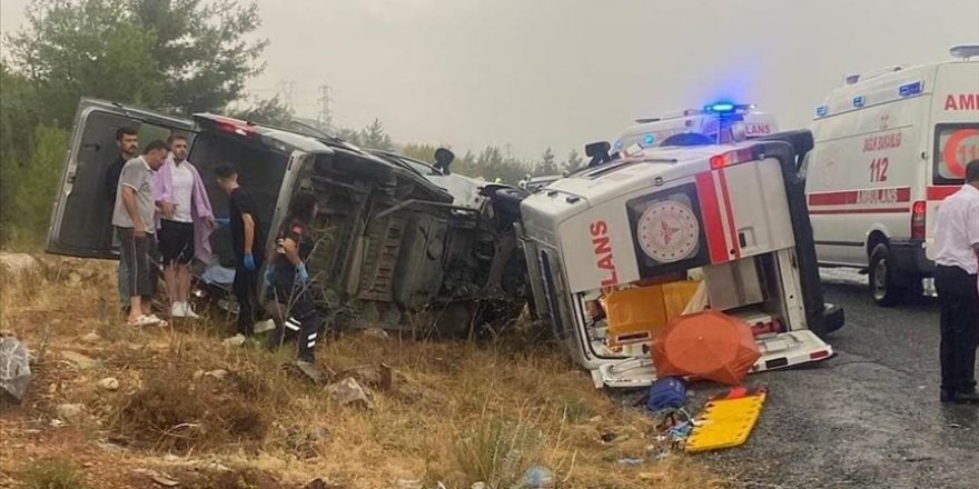 Muğla'da iki trafik kazasında 1 kişi öldü, 14 kişi yaralandı