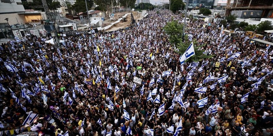 İsrail'de, Gazze'de ateşkes anlaşması imzalamayan Netanyahu hükümeti protesto ediliyor